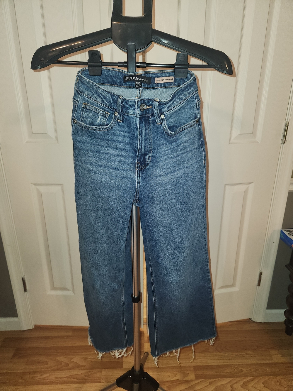 BCBGeneration Cropped Wide-Leg Jeans in Blue Denim